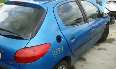 Verschrottungsfahrzeug peugeot                                            206 berlina                                                                                                                                                                                                                                                xr                                                                                                                                                                                                                                                         des jahres 2002 angetrieben kfw