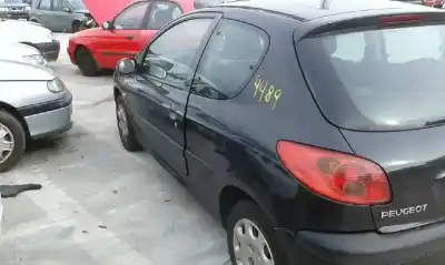 Hurda Aracı peugeot                                            206 berlina                                                                                                                                                                                                                                                x-line                                                                                                                                                                                                                                                     yılın 2004 güçlü bhz