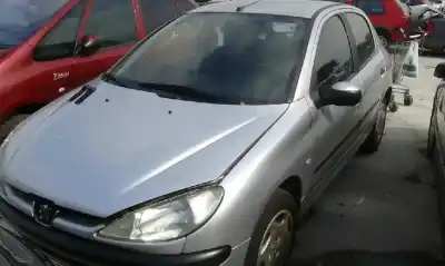 Здавання транспортного засобу peugeot                                            206 berlina                                                                                                                                                                                                                                                xt                                                                                                                                                                                                                                                         року 2000 потужний wjy