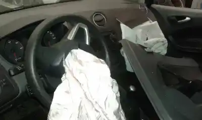 Veículo de Sucata seat ibiza (6j5) reference do ano 2010 alimentado cayb