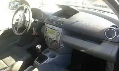 Veículo de Sucata mazda 2 berlina (dy) 1.4 diesel cat do ano 2004 alimentado f6ja