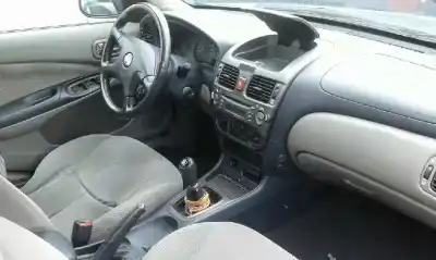 Veicolo di demolizione nissan                                             almera (n16/e)                                                                                                                                                                                                                                             acenta                                                                                                                                                                                                                                                     dell'anno 2001 alimentato yd22