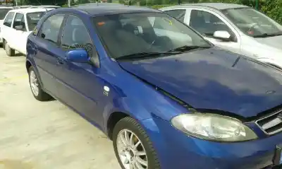 Veículo de Sucata daewoo lacetti cdx do ano 2004 alimentado t18sed
