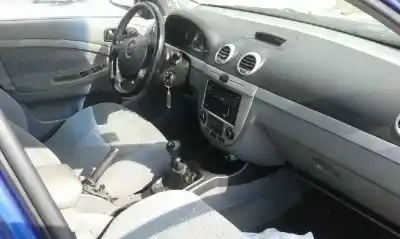 Veículo de Sucata daewoo lacetti cdx do ano 2004 alimentado t18sed