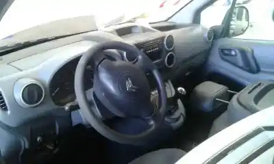 Veículo de Sucata citroen berlingo first combi 1.6 hdi 75 sx do ano 2009 alimentado 9ht