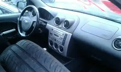 Veículo de Sucata ford fiesta (cbk) futura do ano 2005 alimentado fxjb