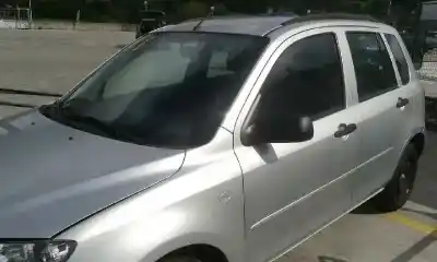 Veículo de Sucata mazda 2 berlina (dy) 1.2 active (55kw) do ano 2003 alimentado fuja