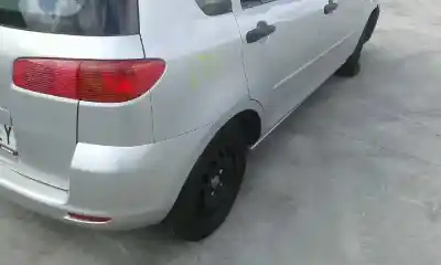 Veículo de Sucata mazda 2 berlina (dy) 1.2 active (55kw) do ano 2003 alimentado fuja
