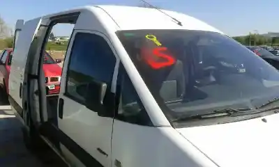 Véhicule à la ferraille citroen jumpy 2.0 hdi cat (rhx / dw10bted) de l'année 2005 alimenté rhx