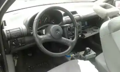 Vehicul casat opel corsa b viva al anului 1996 alimentat x17d