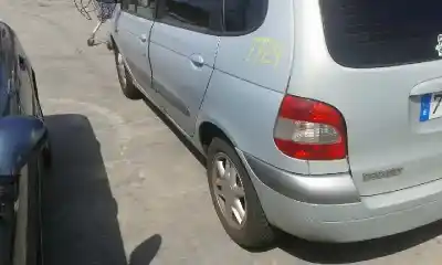 Scrapping Vehicle renault scenic (ja..) 1.9 dci authentique of the year 2002 powered f9q k7