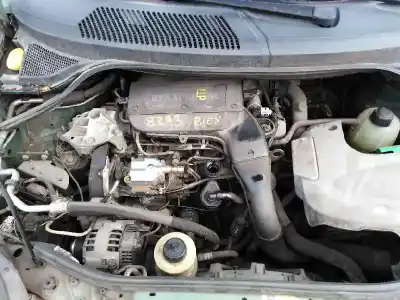 Veicolo di demolizione RENAULT SCÉNIC I MONOSPACE (JA0/1_, FA0_) 1.9 dTi (JA1U) dell'anno 2002 alimentato F9Q Q7
