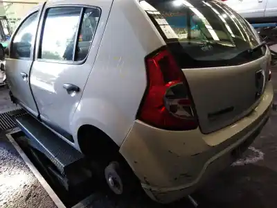 Здавання транспортного засобу dacia sandero básico року 2011 потужний d4ff7