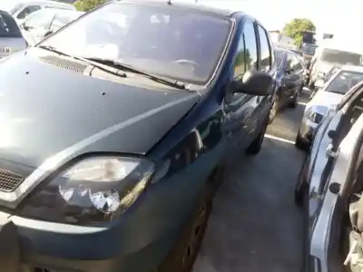 Scrapping Vehicle renault scenic rx4 (ja0) 1.9 dci salomon of the year 2001 powered f9q k7