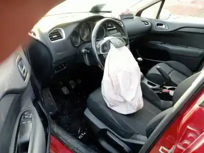 Veículo de Sucata citroen c4 lim. exclusive do ano 2012 alimentado 9h06