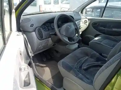 Scrapping Vehicle renault scénic i monospace (ja0/1_, fa0_) 1.9 dti (ja1u) of the year 2001 powered f9q q7
