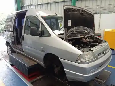 Sloopvoertuig citroen jumpy 2.0 hdi sx familiar (5/6 asientos) van het jaar 2001 aangedreven rhz
