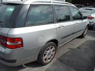 Veículo de Sucata fiat stilo (192_) 1.6 16v (192_xb1a) do ano 2003 alimentado 182b6000