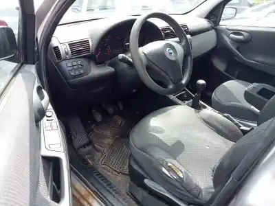 Veículo de Sucata fiat stilo (192_) 1.6 16v (192_xb1a) do ano 2003 alimentado 182b6000