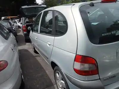 Scrapping Vehicle renault scénic i monospace (ja0/1_, fa0_) 1.9 dti (ja1u) of the year 2003 powered f9q q7