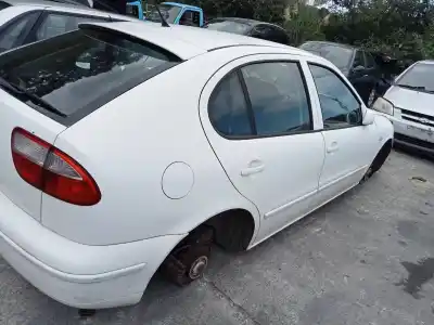 Здавання транспортного засобу seat leon (1m1) stella року 2001 потужний aqm