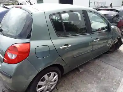 Veículo de Sucata renault clio iii 20 aniversario do ano 2003 alimentado k9kt7