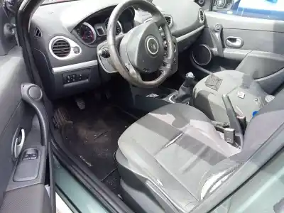 Veículo de Sucata renault clio iii 20 aniversario do ano 2003 alimentado k9kt7