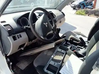 Здавання транспортного засобу mitsubishi l 200 (ka0/kb0) cabina doble invite 4x4 року 2010 потужний 4d56