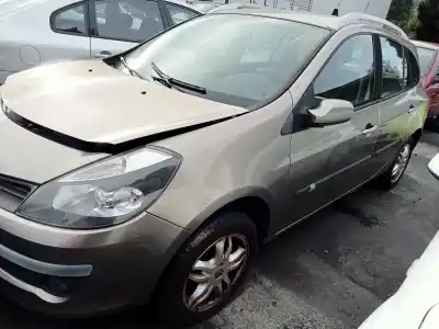 Scrapping Vehicle renault clio iii pack dynamique of the year 2008 powered 