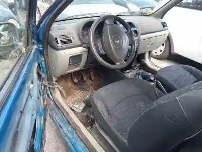 Здавання транспортного засобу renault clio ii fase ii (b/cb0) року 2001 потужний d4fb7