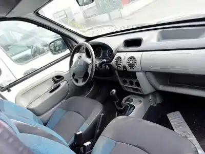 Veicolo di demolizione renault kangoo * dell'anno 2008 alimentato k9kv7