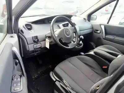 Vehicul casat renault                                            scenic ii                                                                                                                                                                                                                                                  scenic ii                                                                                                                                                                                                                                                  al anului 2006 alimentat 