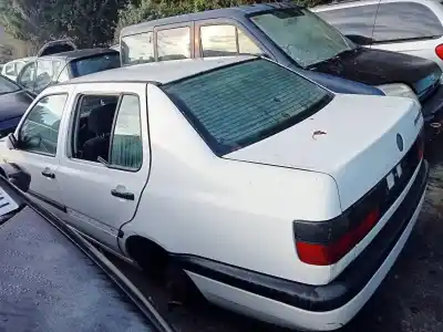 Veículo de Sucata volkswagen vento (1h2) 1.6 do ano 1996 alimentado aee