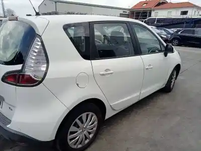 Sloopvoertuig renault scénic iii (jz0/1_) 1.2 tce van het jaar 2014 aangedreven h5f 400