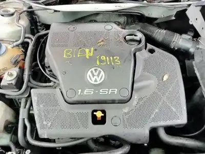 Veículo de Sucata volkswagen golf iv (1j1) 1.6 do ano 1998 alimentado aeh,akl,apf