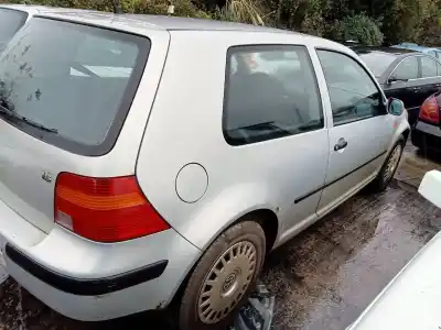 Veículo de Sucata volkswagen golf iv (1j1) 1.6 do ano 1998 alimentado aeh,akl,apf