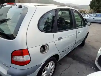Scrapping Vehicle renault scénic i van (fa0_, ja0/1_) 1.9 (fa0j) of the year 2000 powered f8q 788,f8q 790