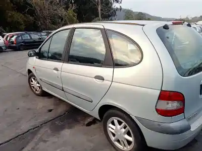 Scrapping Vehicle renault scénic i van (fa0_, ja0/1_) 1.9 (fa0j) of the year 2000 powered f8q 788,f8q 790