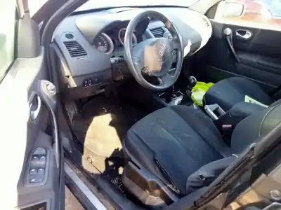 Здавання транспортного засобу renault megane ii furgón/ranchera familiar (km_) 1.5 dci (km02) року 2005 потужний 