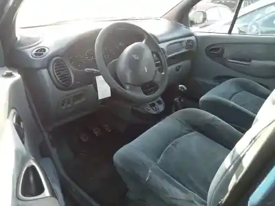 Veicolo di demolizione renault megane scenic (ja0/1_) 1.9 dti (ja0n) dell'anno 1999 alimentato f9q 730,f9q 734