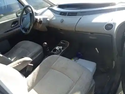 Здавання транспортного засобу RENAULT ESPACE IV (JK0/1_) 1.9 DCI (JK0U, JK0G) року 0 потужний F9Q 680,F9Q 820,F9Q 826