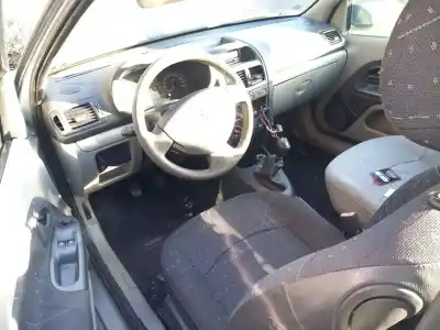 Здавання транспортного засобу renault clio ii (bb_, cb_) 1.2 16v (bb05, bb0w, bb11, bb27, bb2t, bb2u, bb2v, cb05,... року 2001 потужний d4f 706,d4f 712,d4f 714,d4f 722,d4f 728