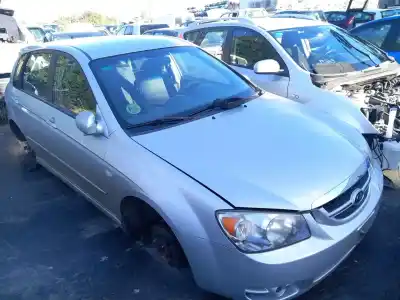 Veículo de Sucata kia cerato i fastback (ld) 1.6 crdi do ano 2007 alimentado d4fb