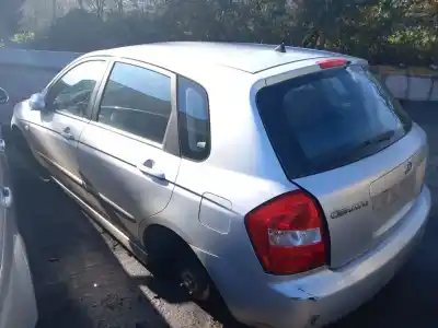 Veículo de Sucata kia cerato i fastback (ld) 1.6 crdi do ano 2007 alimentado d4fb