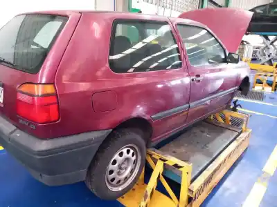 Veículo de Sucata volkswagen golf iii (1h1) 1.9 d do ano 1995 alimentado 1y