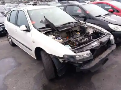 Утилизация автомобиля seat leon (1m1) 1.6 16 v года 2004 питание aus,azd,bcb