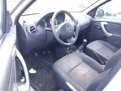 Veículo de Sucata dacia duster (hs_) 1.6 16v 4x4 do ano 2011 alimentado k4m 606,k4m 646