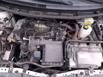 Здавання транспортного засобу TOYOTA AURIS (_E15_) 1.8 HYBRID (ZWE150_) року 2012 потужний 2ZR-FXE
