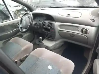 Verschrottungsfahrzeug renault scénic i monospace (ja0/1_, fa0_) 1.6 (ja00, ja16, ja15, ja19, ja1v, ja2b, ja2c, ja0b,... des jahres 2002 angetrieben k4m 706,k4m 707,k4m 776