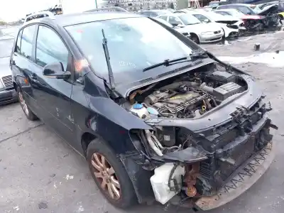 Véhicule à la ferraille vw                                                   de l'année 2007 alimenté bxe